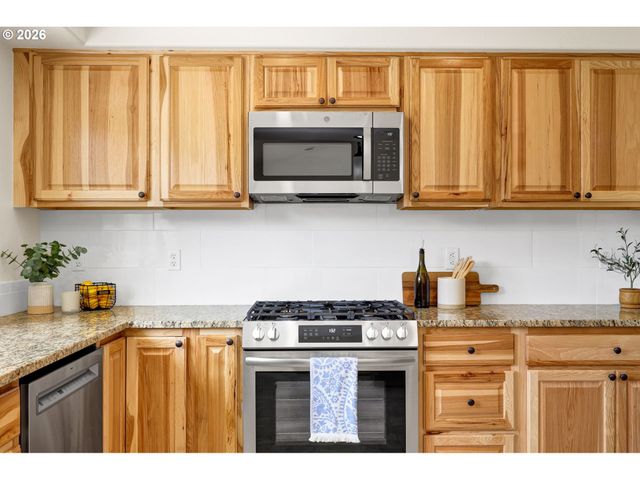 2954 BRETT Loop, Eugene, OR 97404