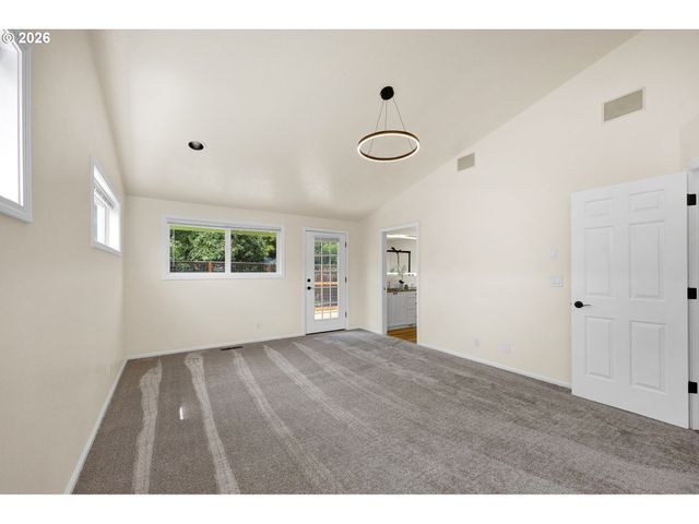 2954 BRETT Loop, Eugene, OR 97404