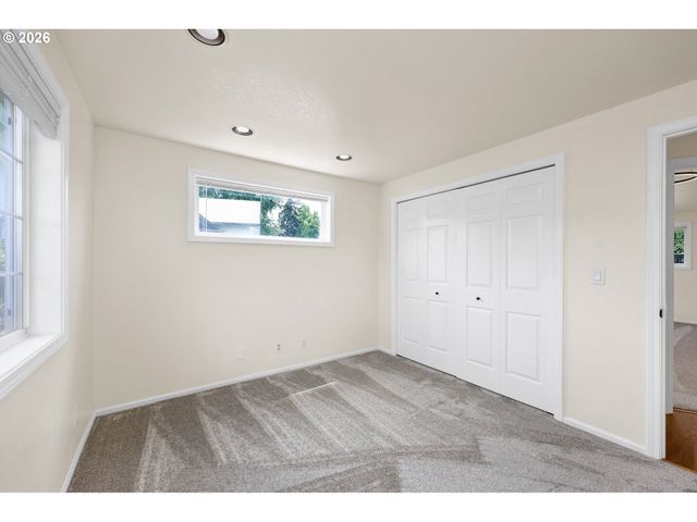 2954 BRETT Loop, Eugene, OR 97404
