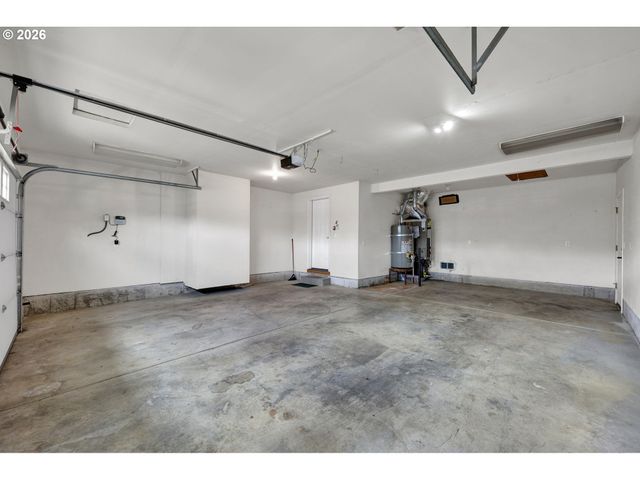 2954 BRETT Loop, Eugene, OR 97404