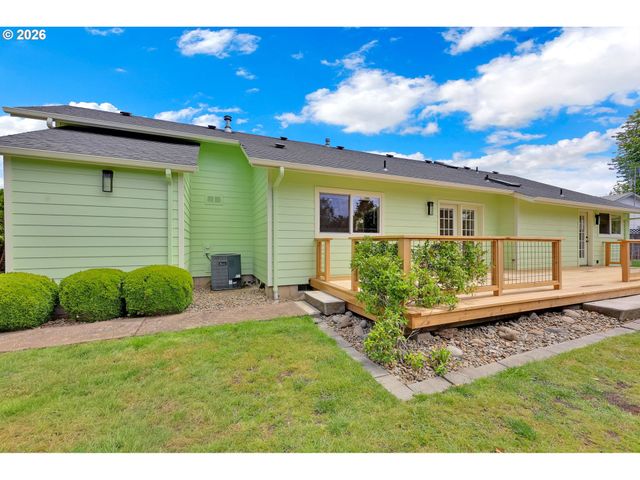 2954 BRETT Loop, Eugene, OR 97404