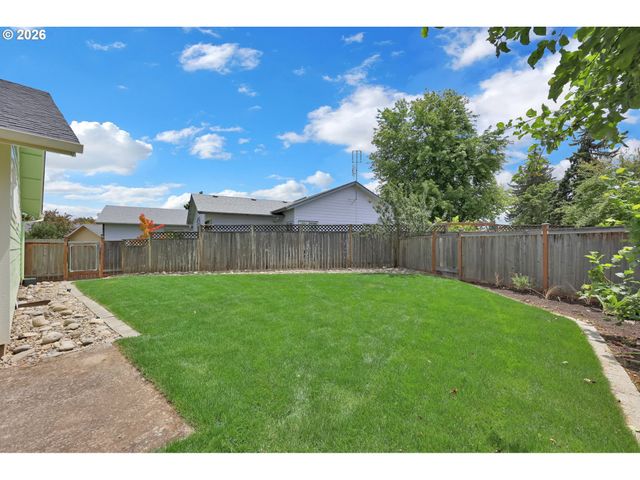 2954 BRETT Loop, Eugene, OR 97404