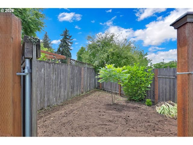 2954 BRETT Loop, Eugene, OR 97404