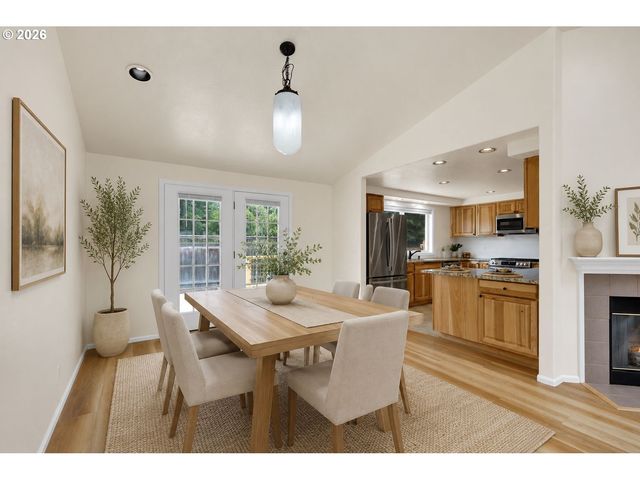 2954 BRETT Loop, Eugene, OR 97404