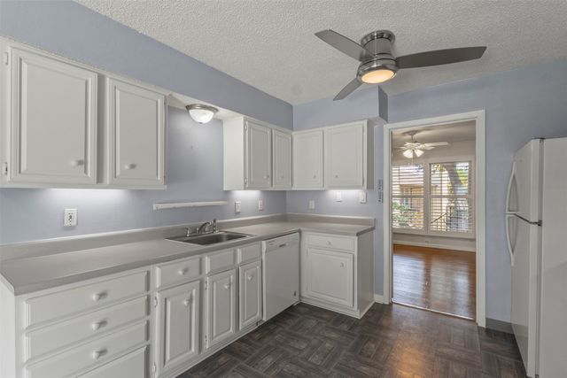 10650 Steppington Drive 211, Dallas, TX 75230