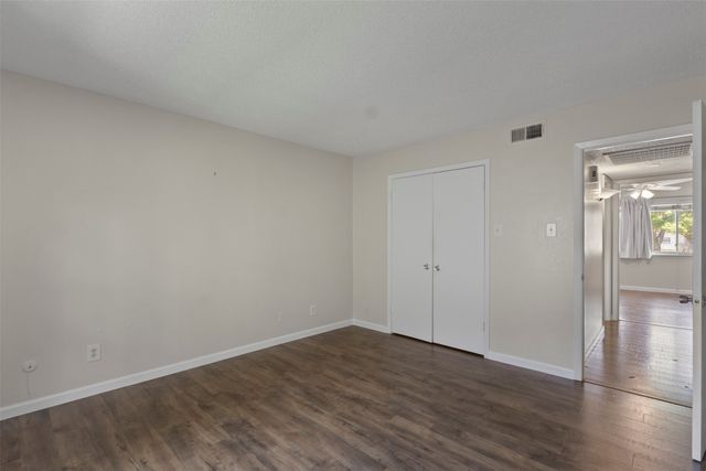 10650 Steppington Drive 211, Dallas, TX 75230