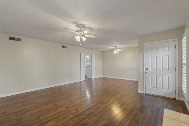 10650 Steppington Drive 211, Dallas, TX 75230
