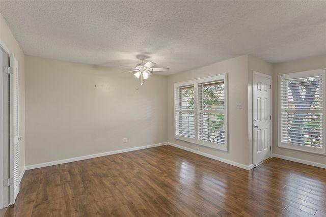 10650 Steppington Drive 211, Dallas, TX 75230