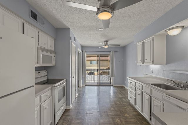 10650 Steppington Drive 211, Dallas, TX 75230