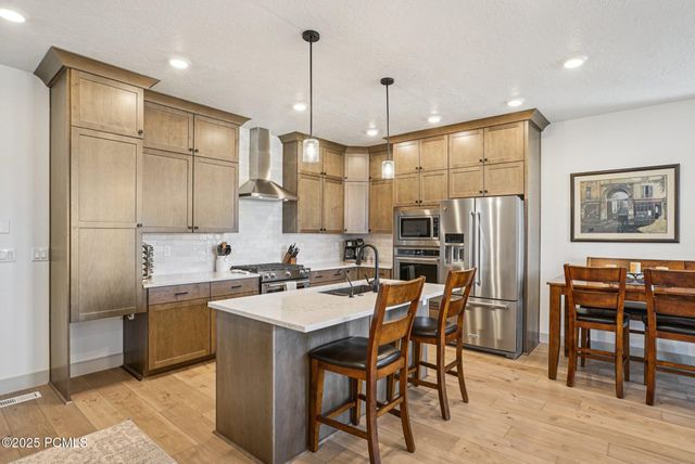 6852 Mountain Maple Drive, Park City, UT 84098