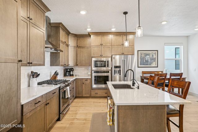 6852 Mountain Maple Drive, Park City, UT 84098