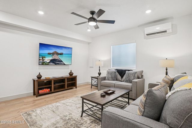 6852 Mountain Maple Drive, Park City, UT 84098