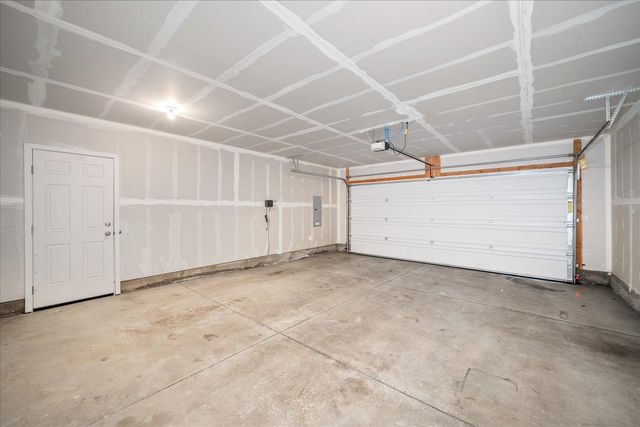 216 S Lawson St St, Airway Heights, WA 99001