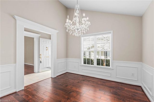 7508 Riverside Court, Clemmons, NC 27012