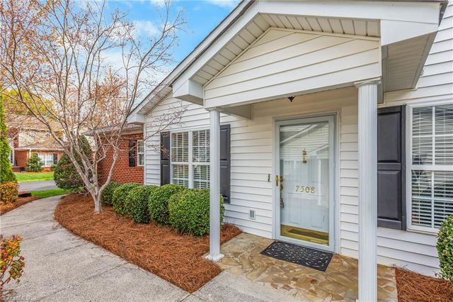 7508 Riverside Court, Clemmons, NC 27012