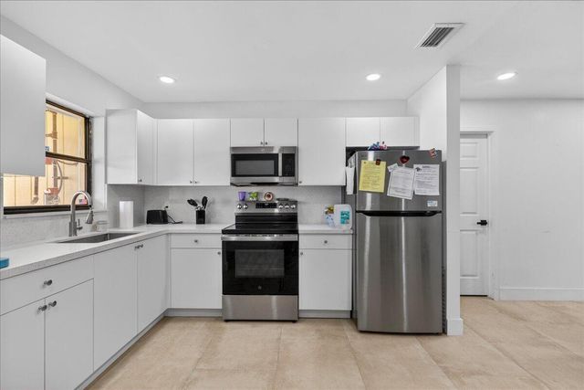 12452 Guilford Way, Wellington, FL 33414