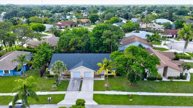 12452 Guilford Way, Wellington, FL 33414