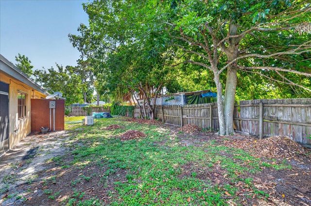 12452 Guilford Way, Wellington, FL 33414