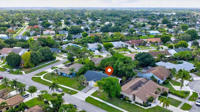 12452 Guilford Way, Wellington, FL 33414