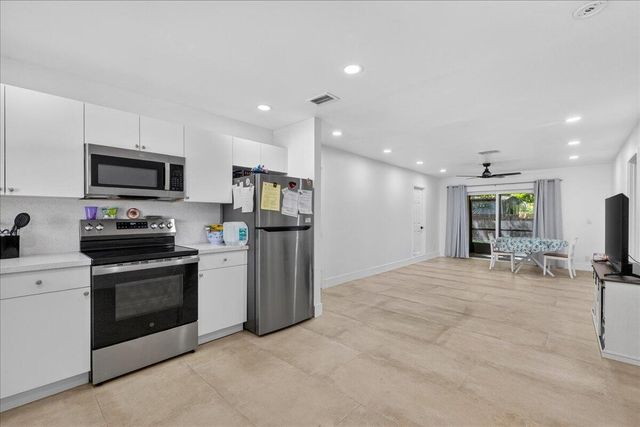 12452 Guilford Way, Wellington, FL 33414