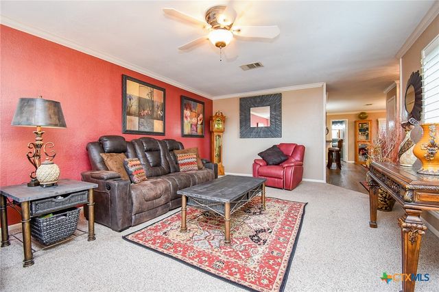 1730 Avenue C F, El Campo, TX 77437