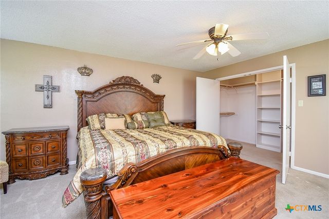 1730 Avenue C F, El Campo, TX 77437