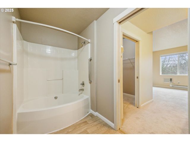 14781 Sw BEARD Rd 102, Beaverton, OR 97007