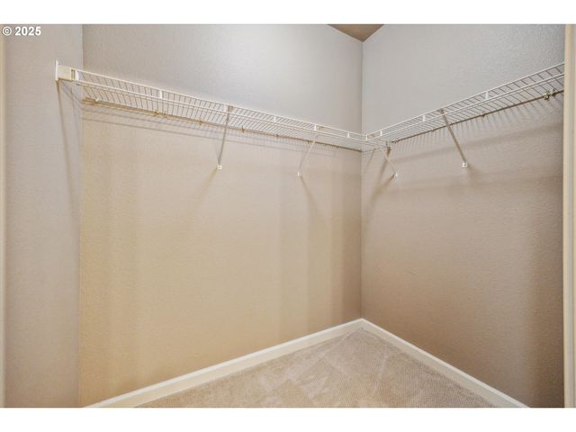 14781 Sw BEARD Rd 102, Beaverton, OR 97007