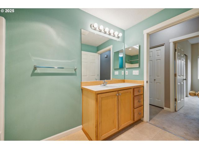 14781 Sw BEARD Rd 102, Beaverton, OR 97007