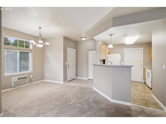 14781 Sw BEARD Rd 102, Beaverton, OR 97007