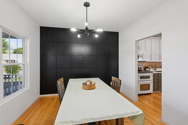 702 Marshall Court N, Prairie City, IA 50228