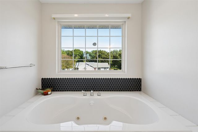 702 Marshall Court N, Prairie City, IA 50228