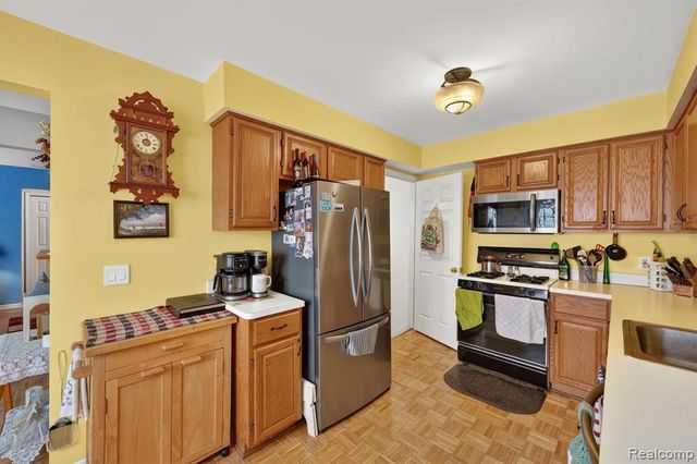23553 Northport Drive, Clinton Township, MI 48036