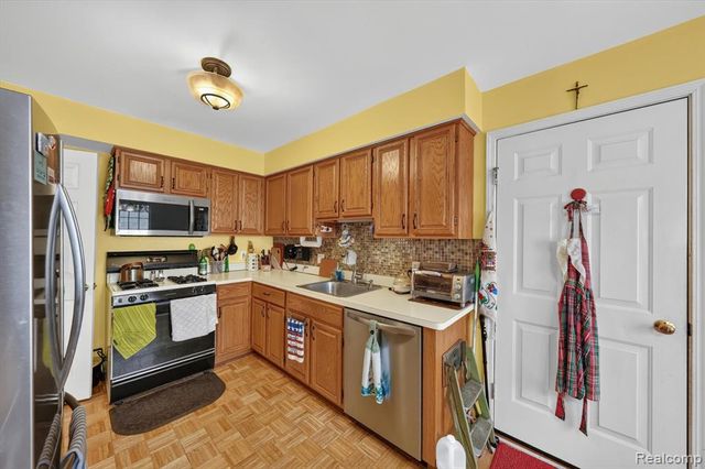 23553 Northport Drive, Clinton Township, MI 48036