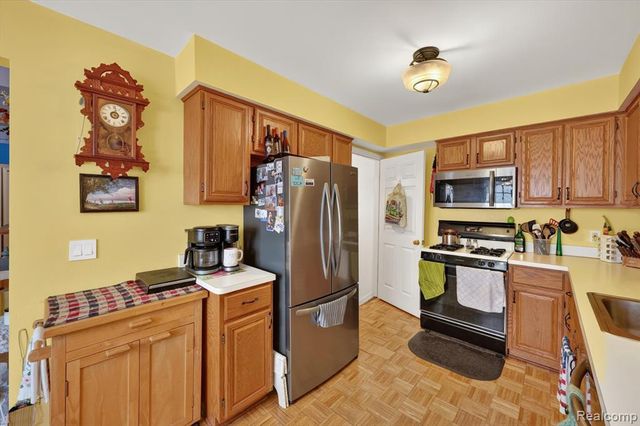 23553 Northport Drive, Clinton Township, MI 48036
