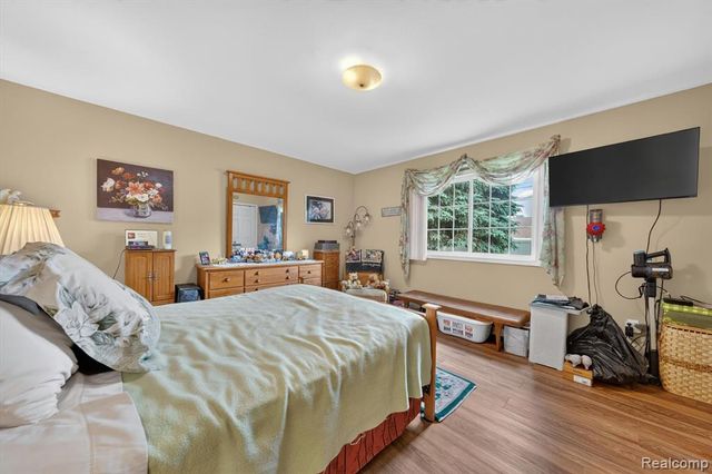 23553 Northport Drive, Clinton Township, MI 48036