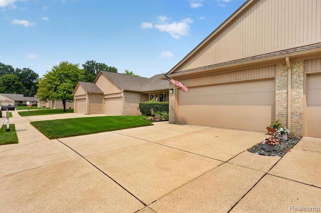 23553 Northport Drive, Clinton Township, MI 48036