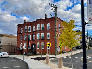 19 Divinity Street 3E, Bristol, CT 06010