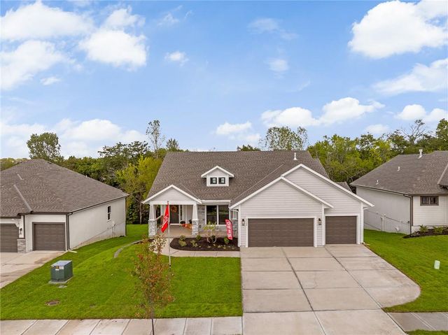 6034 Apache Drive, Shawnee, KS 66226