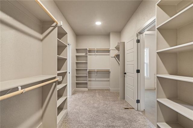 6034 Apache Drive, Shawnee, KS 66226
