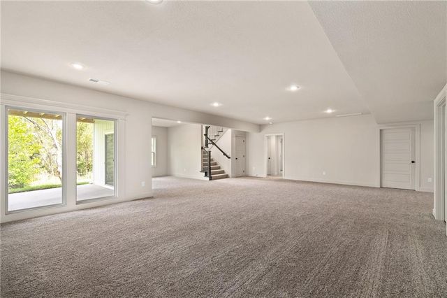 6034 Apache Drive, Shawnee, KS 66226