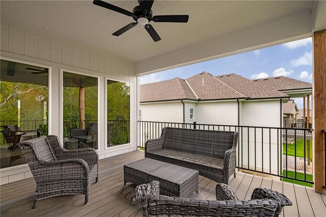 6034 Apache Drive, Shawnee, KS 66226