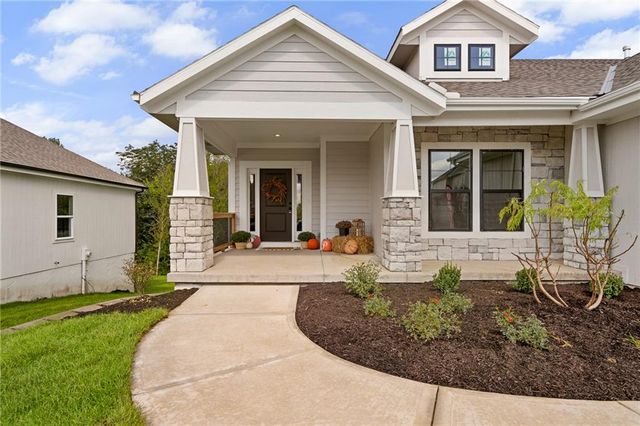6034 Apache Drive, Shawnee, KS 66226