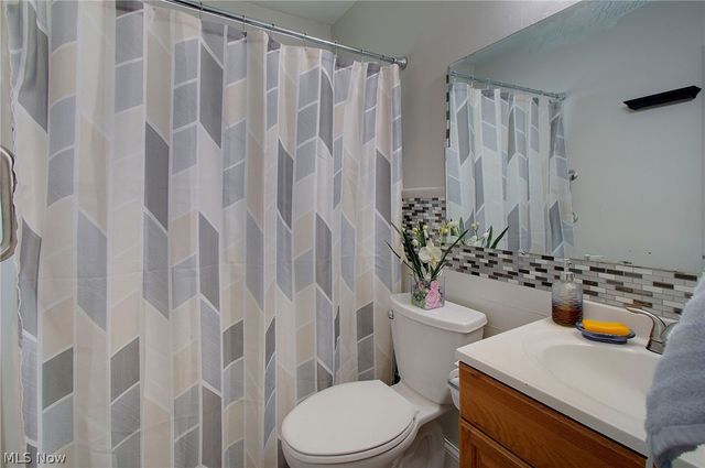 410 Southward Drive, Youngstown, OH 44515