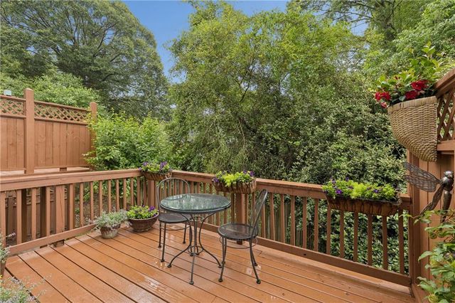 1881 Ridgemont Lane, Decatur, GA 30033