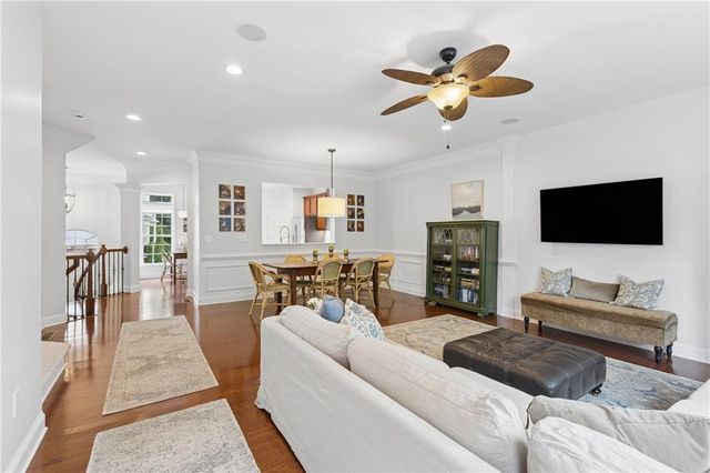 1881 Ridgemont Lane, Decatur, GA 30033