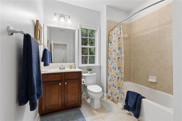 1881 Ridgemont Lane, Decatur, GA 30033