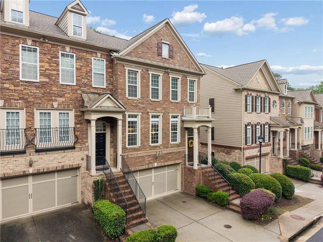 1881 Ridgemont Lane, Decatur, GA 30033