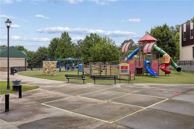 1881 Ridgemont Lane, Decatur, GA 30033