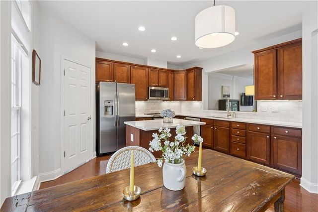 1881 Ridgemont Lane, Decatur, GA 30033